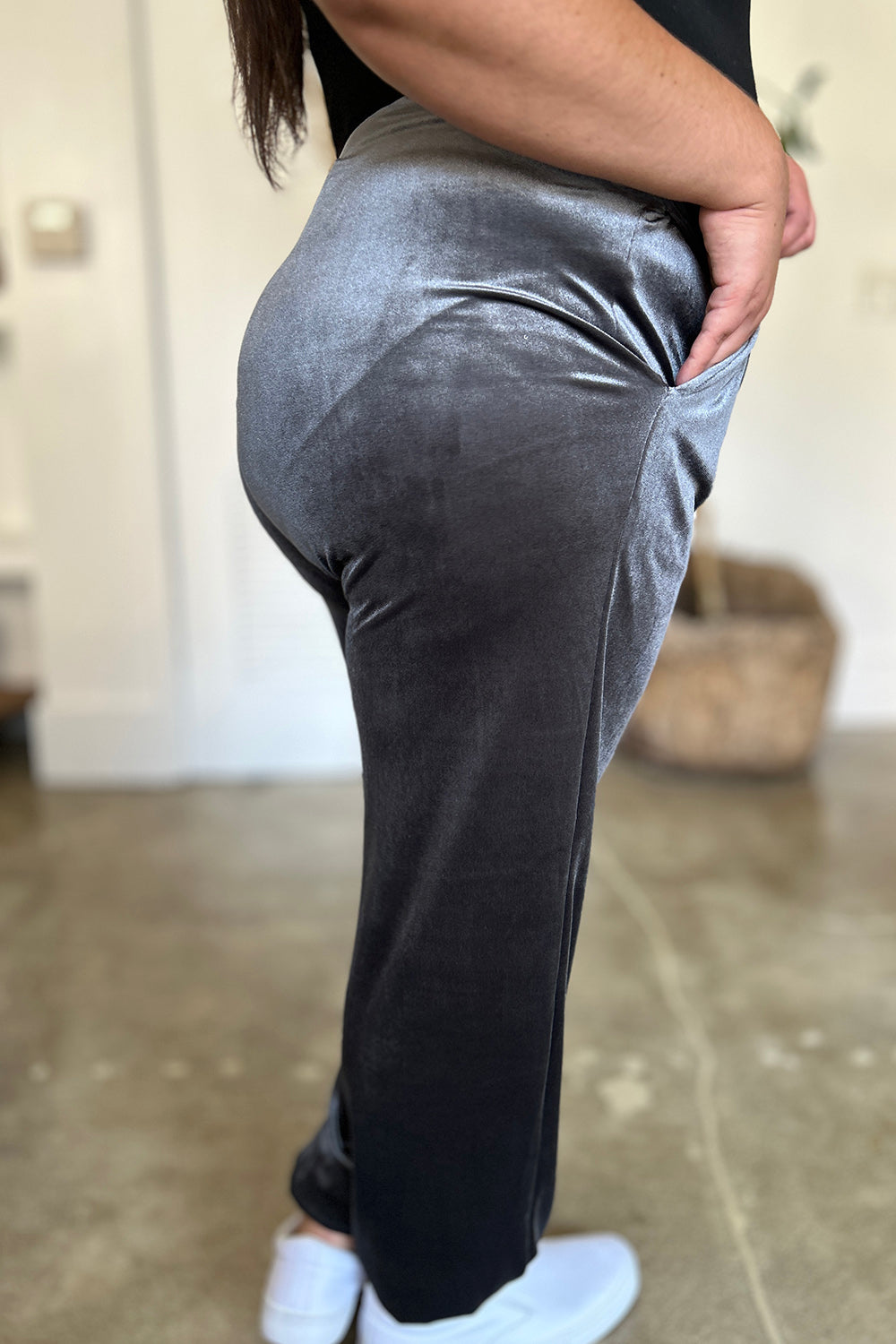 Pocketed Elastic Waist Joggers