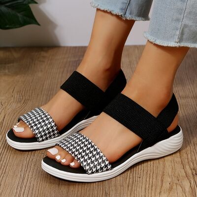 Low Heel Pattern Sandals