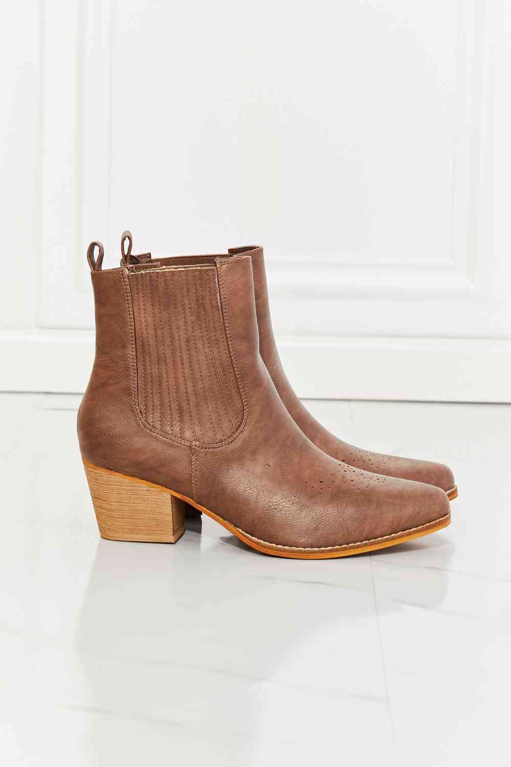 Chestnut Boots