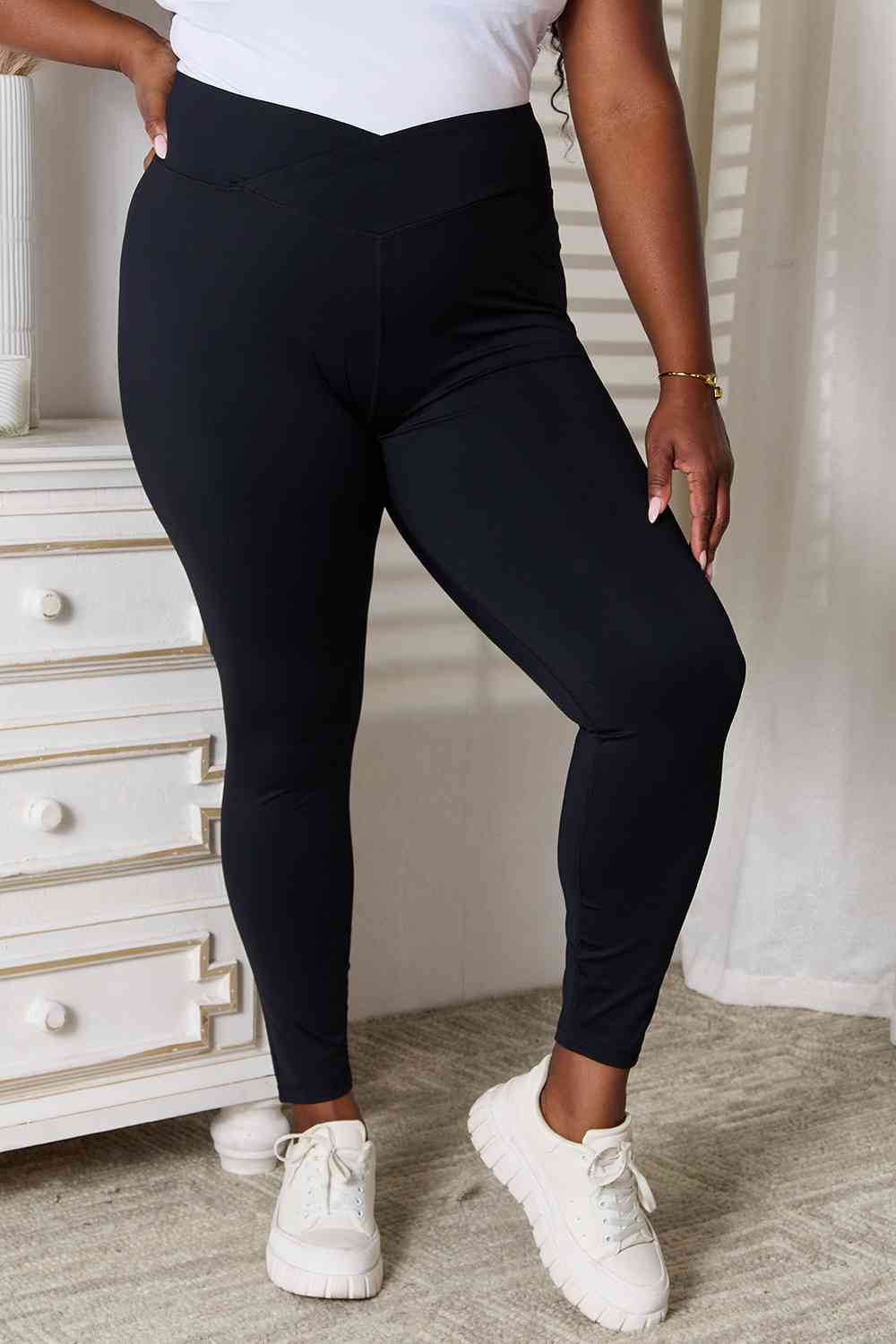 V-Waistband Sports Leggings