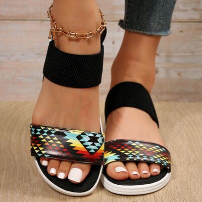 Low Heel Pattern Sandals