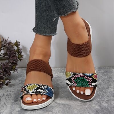 Low Heel Pattern Sandals